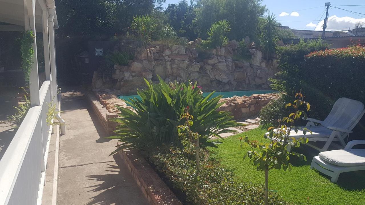 Beit Shalom Before Known As Best Little Guesthouse オーツホーン エクステリア 写真